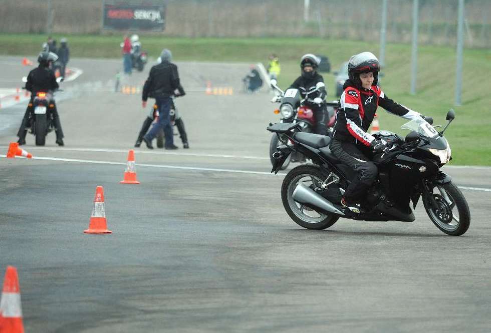 Kobiety na motocykle. Szkolenie tylko dla pań (zdjęcie 11) - Autor: Maciej Kaczanowski