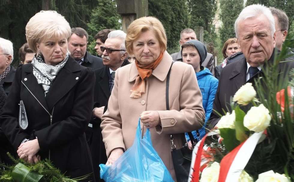  Uroczystość przy grobie Edwarda Wojtasa (zdjęcie 11) - Autor: Wojciech Nieśpiałowski