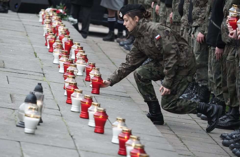  Lubelskie obchody rocznicy katastrofy smoleńskiej (zdjęcie 44) - Autor: Wojciech Nieśpiałowski