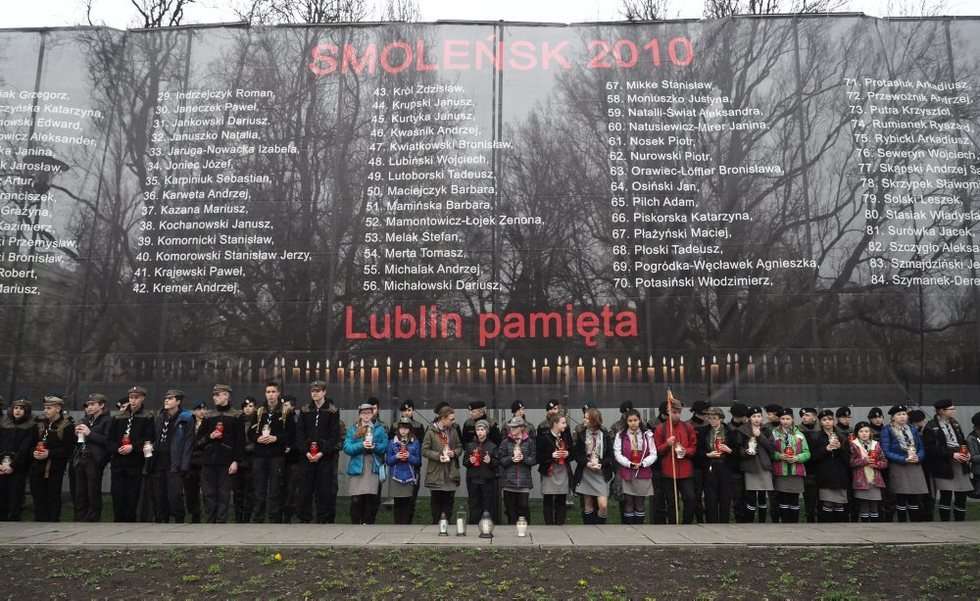  Lubelskie obchody rocznicy katastrofy smoleńskiej (zdjęcie 30) - Autor: Wojciech Nieśpiałowski