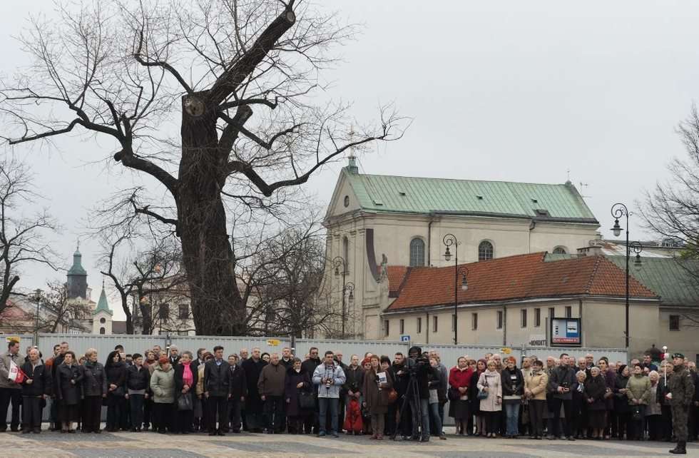  Lubelskie obchody rocznicy katastrofy smoleńskiej (zdjęcie 43) - Autor: Wojciech Nieśpiałowski