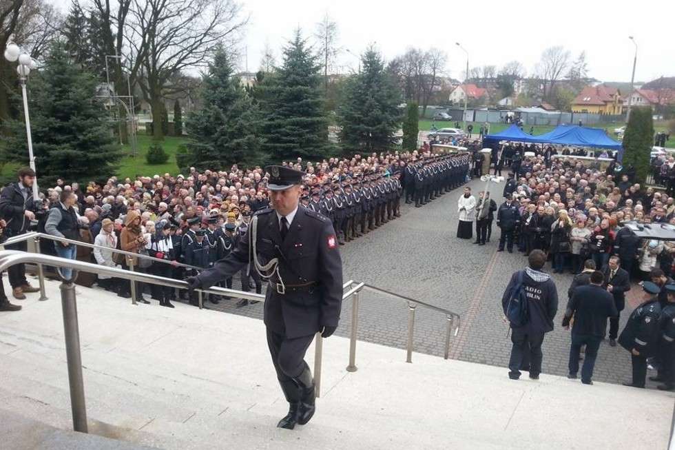  Pogrzeb Zyty Gilowskiej w Świdniku (zdjęcie 4) - Autor: Tomasz Maciuszczak