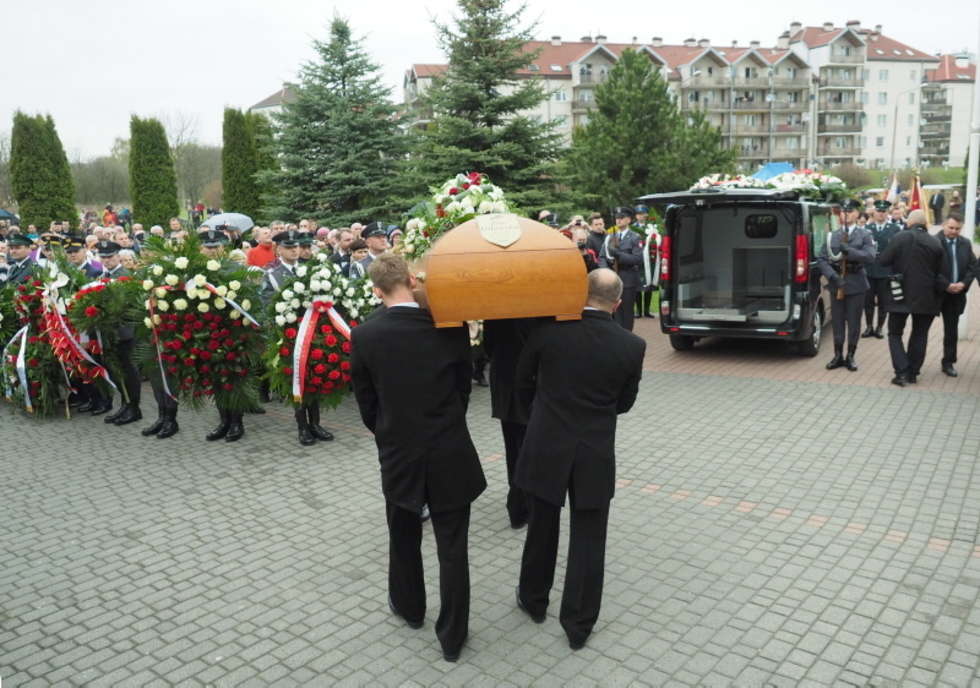  Pogrzeb prof. Zyty Gilowskiej (zdjęcie 24) - Autor: Maciej Kaczanowski