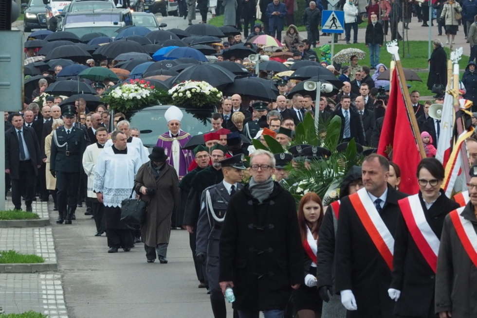  Pogrzeb prof. Zyty Gilowskiej (zdjęcie 8) - Autor: Maciej Kaczanowski