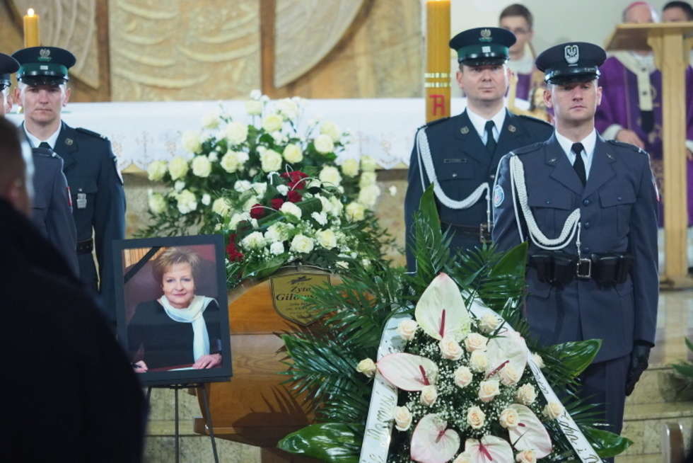  Pogrzeb prof. Zyty Gilowskiej (zdjęcie 36) - Autor: Maciej Kaczanowski