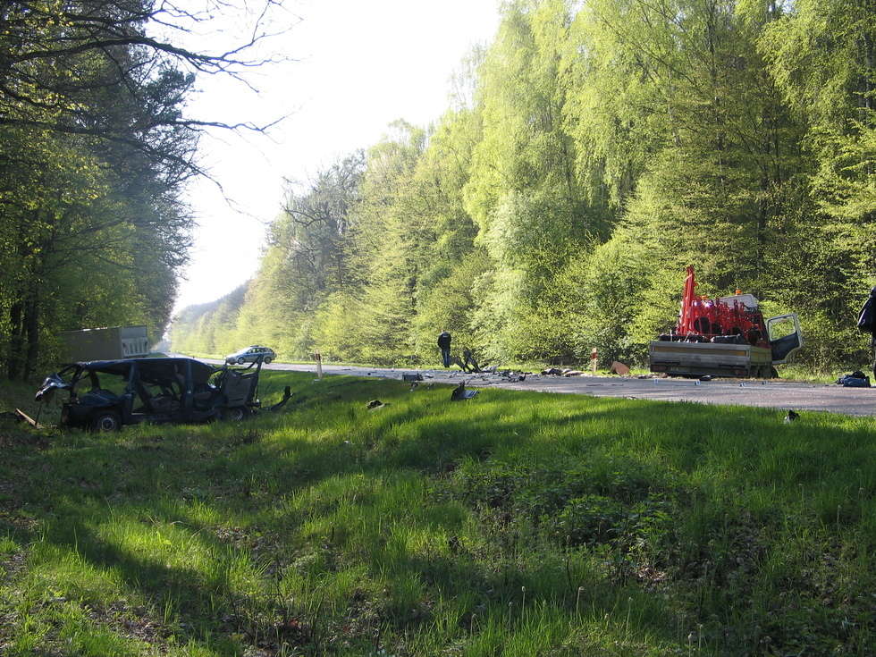  Tragiczny wypadek w Pobołowicach (zdjęcie 2) - Autor: Jacek Barczyński