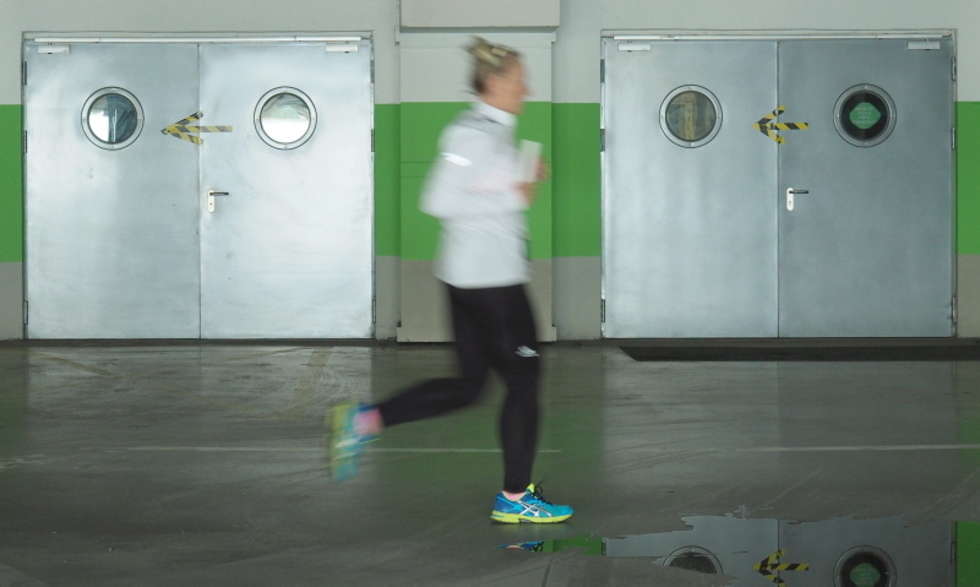 Maraton w Galerii Handlowej Olimp:uczestnicy sztafety przebiegli 42 kilometry i 159 metrów  - Autor: Maciej Kaczanowski