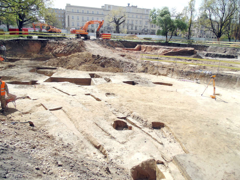  Odkrycia na placu Litewskim (zdjęcie 7) - Autor: UM Lublin