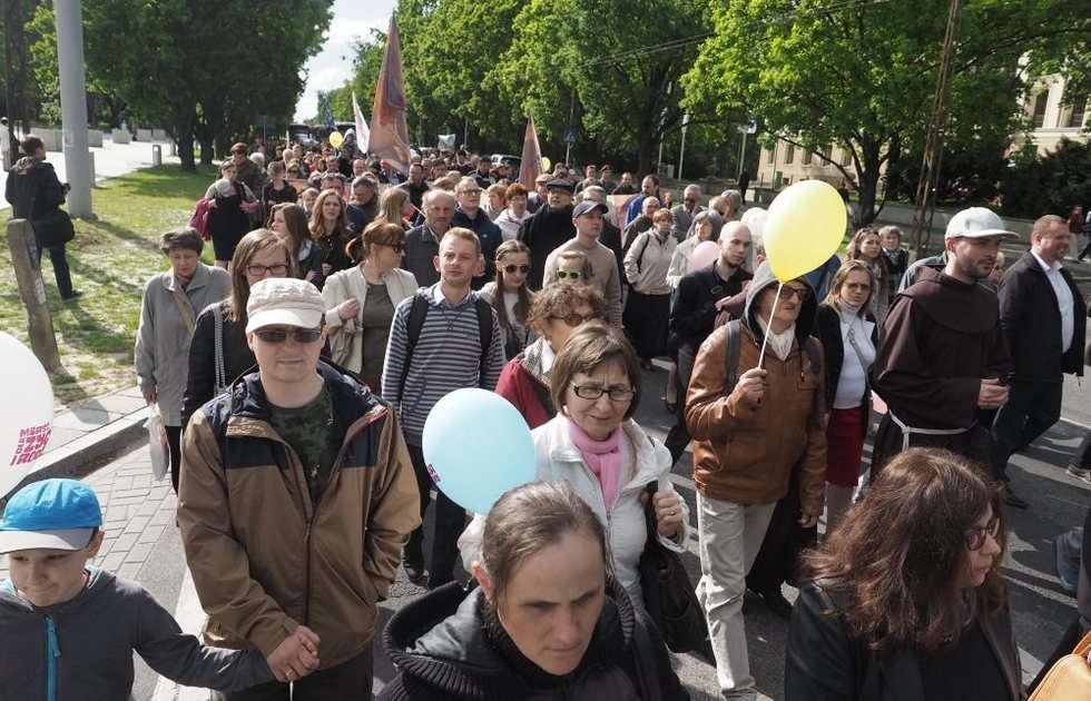  Marsz dla Życia i Rodziny w Lublinie (zdjęcie 11) - Autor: Wojciech Nieśpiałowski