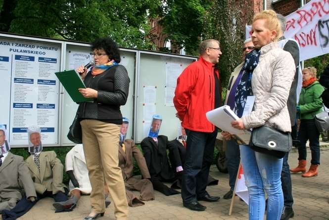 Protest w sprawie szpitala w Puławach - Autor: Radosław Szczęch