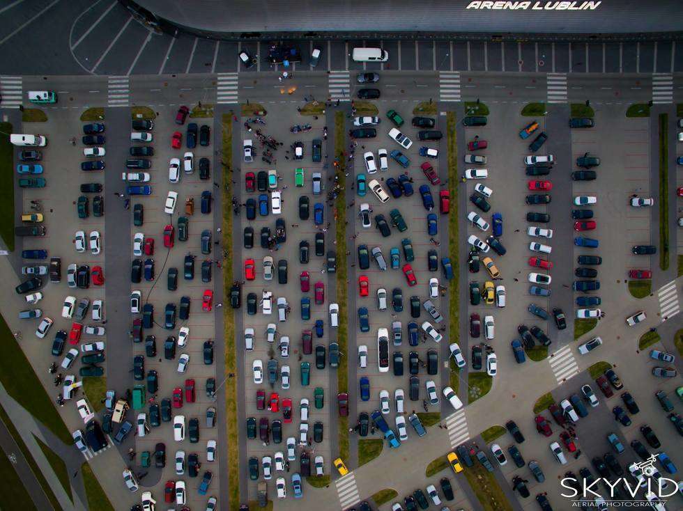  Kino samochodowe przy Arenie Lublin z lotu drona (zdjęcie 3) - Autor: Skyvid