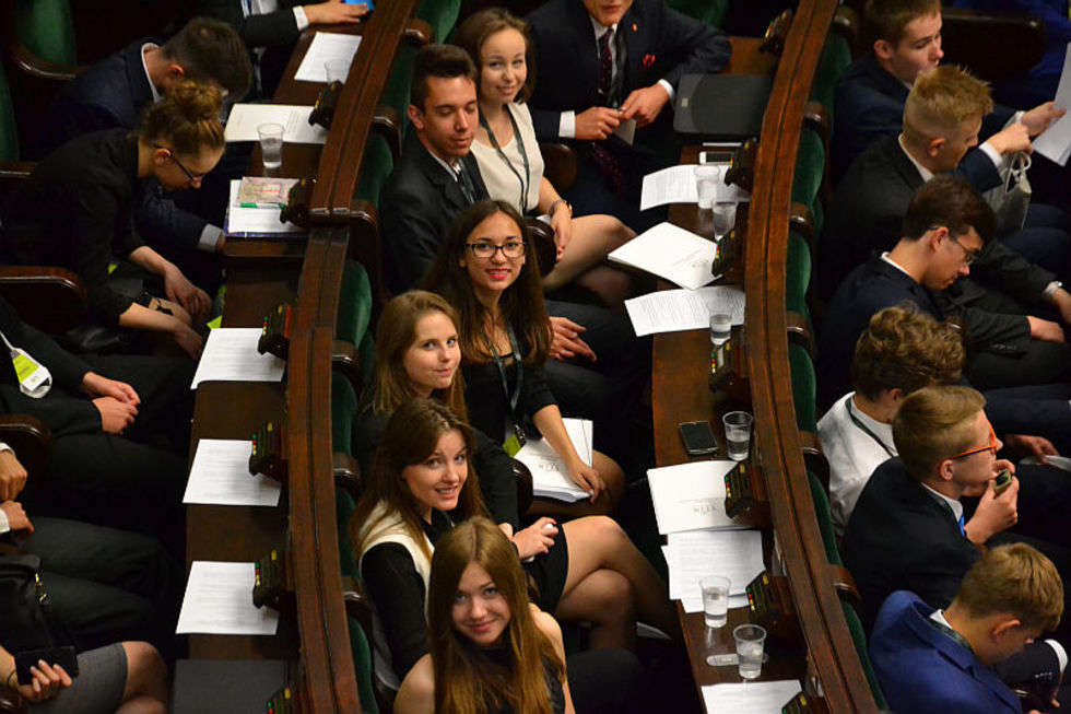  XXII sesji Sejmu Dzieci i Młodzieży  (zdjęcie 11) - Autor: Krzysztof Niedźwiedź