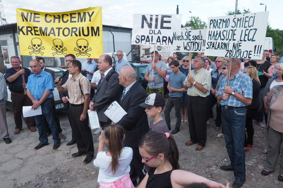  Głusk: Protest w sprawie budowy spopielarni (zdjęcie 3) - Autor: Maciej Kaczanowski