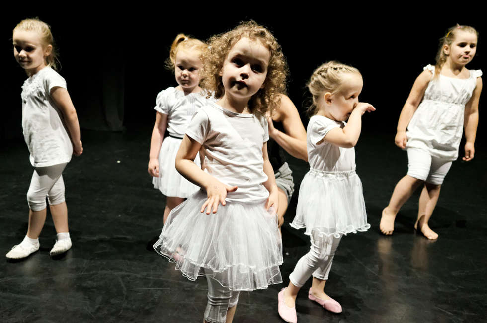  Taniec współczesny dzieci (zdjęcie 3) - Autor: Michał Patroń