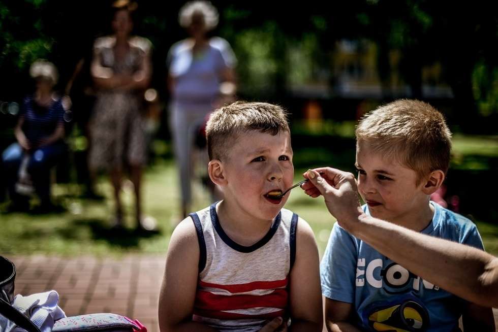  Bez uzależnień życie jest piękniejsze. Piknik rodzinny (zdjęcie 77) - Autor: Andrzej Mikulski