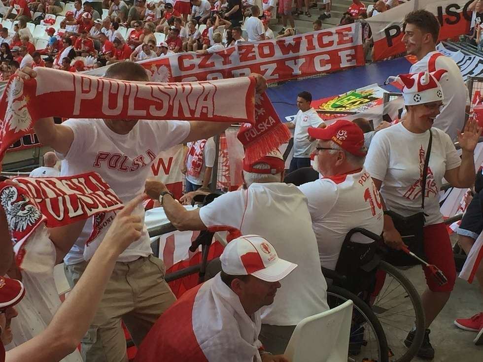  Polscy kibice na meczu Polska - Ukraina (zdjęcie 4) - Autor: Piotr Dragan