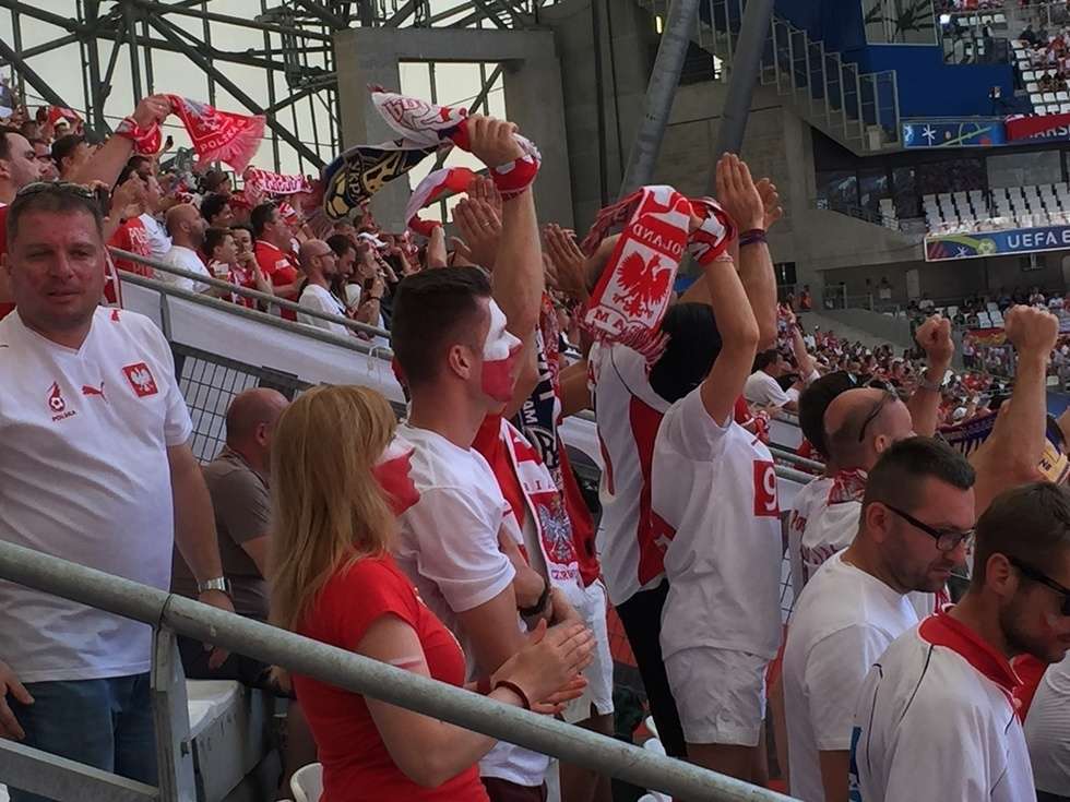  Polscy kibice na meczu Polska - Ukraina (zdjęcie 14) - Autor: Piotr Dragan
