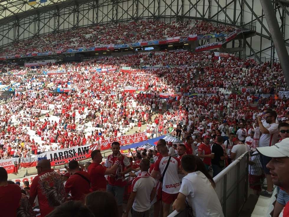  Polscy kibice na meczu Polska - Ukraina (zdjęcie 9) - Autor: Piotr Dragan