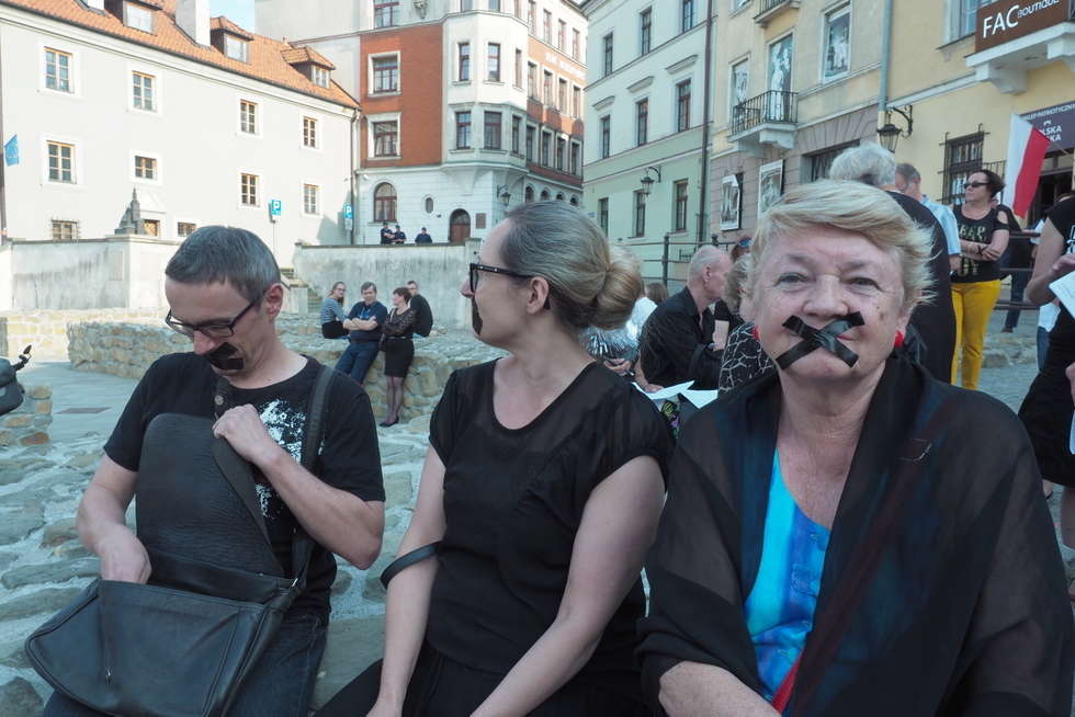  Czarny protest KOD w Lublinie (zdjęcie 6) - Autor: Maciej Kaczanowski