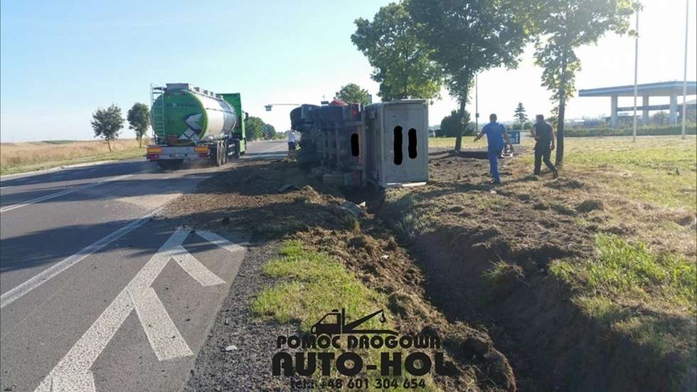  Zdrapy: Ciężarówka w rowie (zdjęcie 3) - Autor: Auto Hol Kraśnik