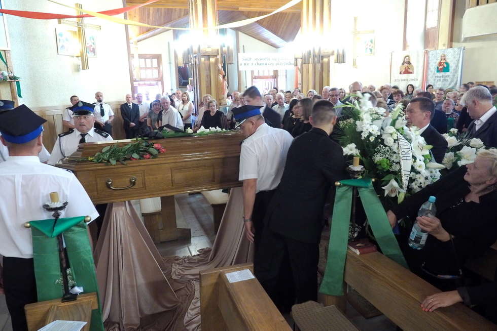  Pogrzeb Artura Walaska (zdjęcie 12) - Autor: Maciej Kaczanowski