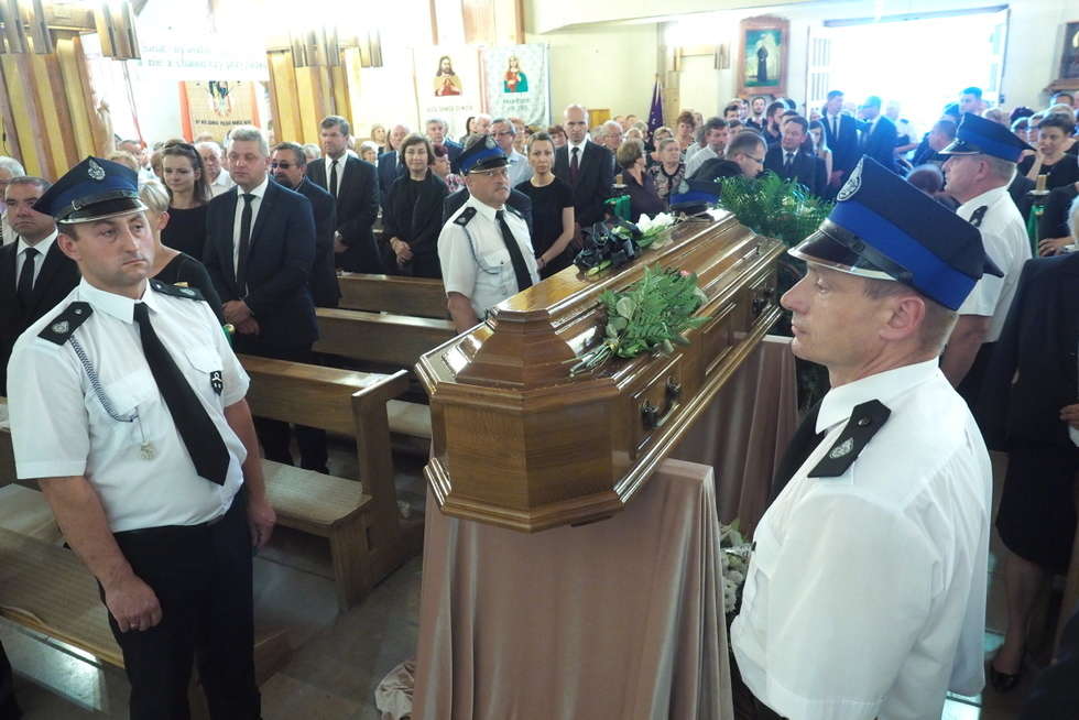  Pogrzeb Artura Walaska (zdjęcie 10) - Autor: Maciej Kaczanowski