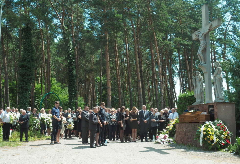  Pogrzeb Artura Walaska (zdjęcie 4) - Autor: Maciej Kaczanowski