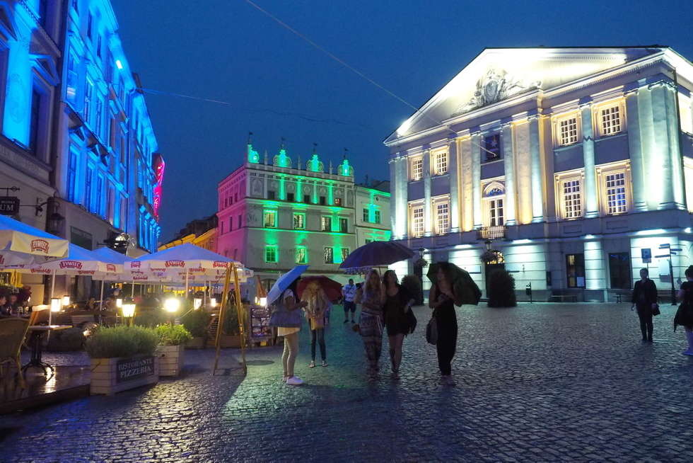  Carnaval Sztukmistrzów 2016: iluminacja kamienic Starego Miasta (zdjęcie 14) - Autor: Maciej Kaczanowski