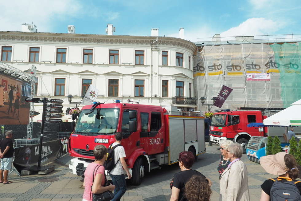  Alarm bombowy w sklepie obok hotelu Europa  (zdjęcie 11) - Autor: Maciej Kaczanowski