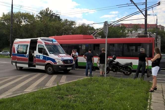 Wypadek na rondzie Mohyły