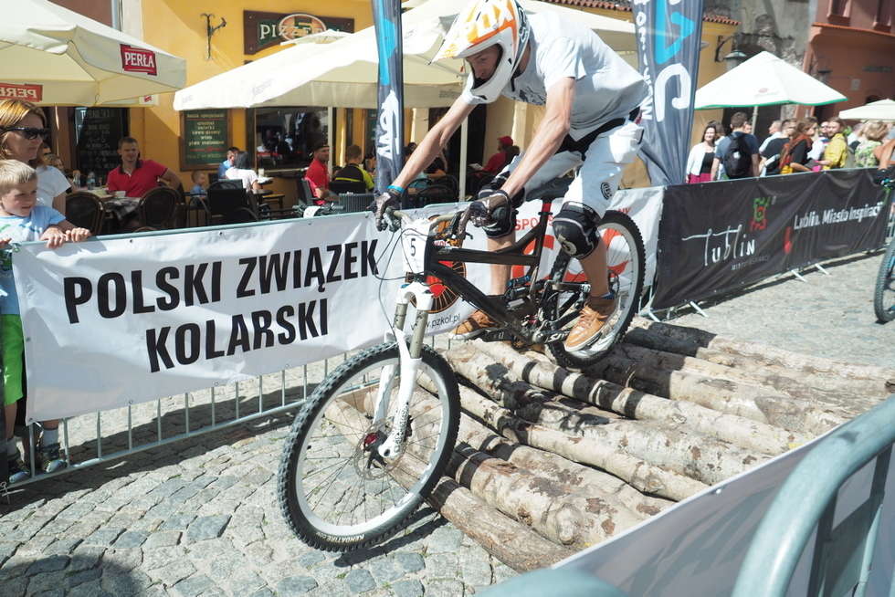  Mistrzostwa Polski MTB w sprintach XCE na Starym Miescie w Lublinie (zdjęcie 13) - Autor: Maciej Kaczanowski
