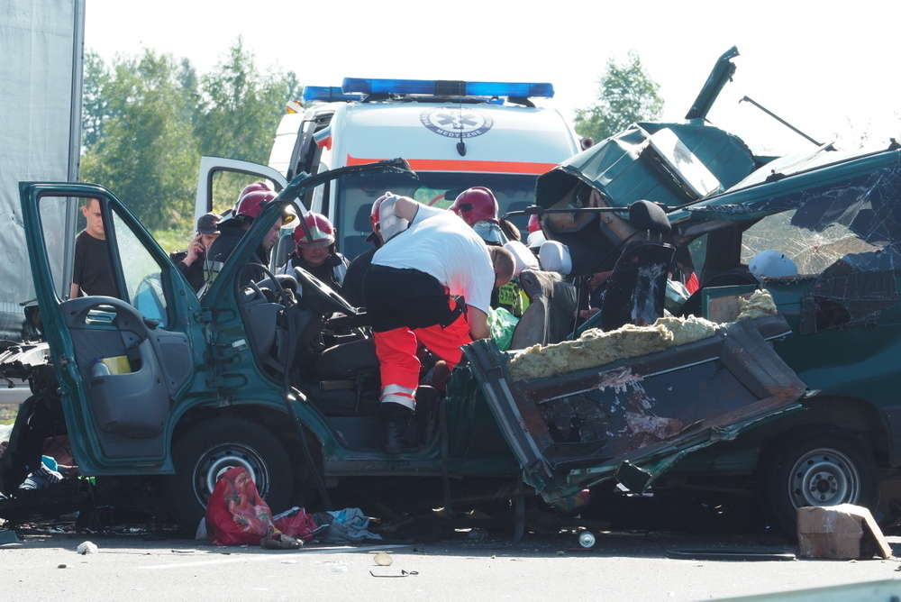 Tragiczny wypadek na obwodnicy Lublina. Zginęło 5 osób. Bus wjechał w ciężarówkę  - Autor: Maciej Kaczanowski