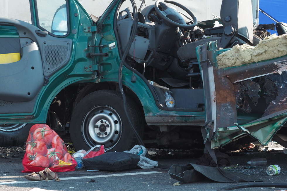  Tragiczny wypadek na obwodnicy Lublina. Zginęło 5 osób. Bus wjechał w ciężarówkę  (zdjęcie 6) - Autor: Maciej Kaczanowski