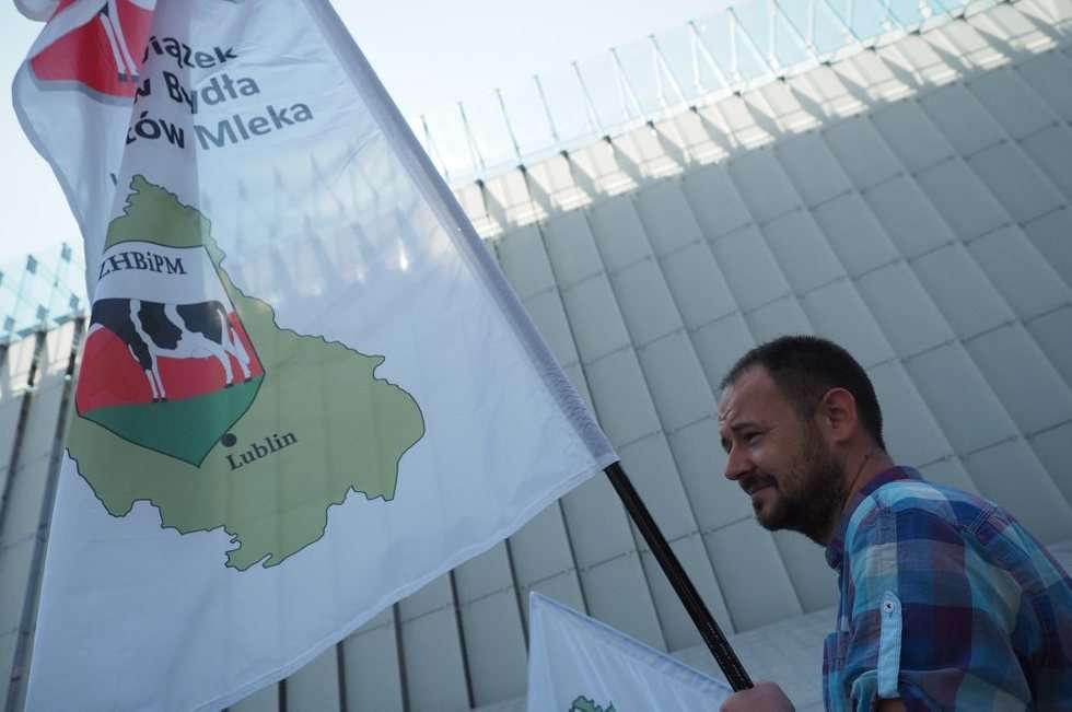  Protest producentów mleka (zdjęcie 28) - Autor: Wojciech Nieśpiałowski