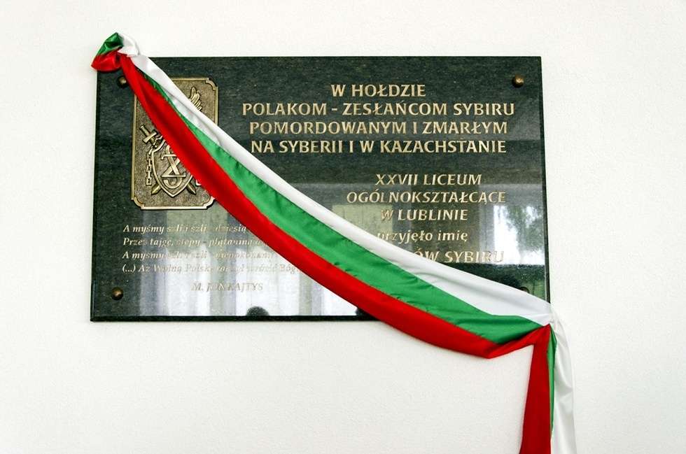  Nadanie imienia Zesłańców Sybiru dla XXVII LO (zdjęcie 56) - Autor: Wojciech Bielecki