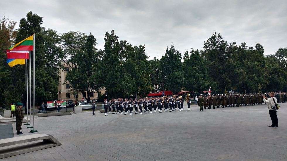  Uroczystości wojskowe na placu Teatralnym w Lublinie (zdjęcie 11) - Autor: UM Lublin