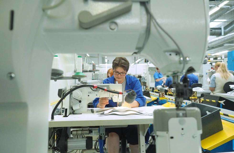  Specjalna Strefa Ekonomiczna: otwarcie fabryki obuwia Protektor SA (zdjęcie 14) - Autor: Maciej Kaczanowski
