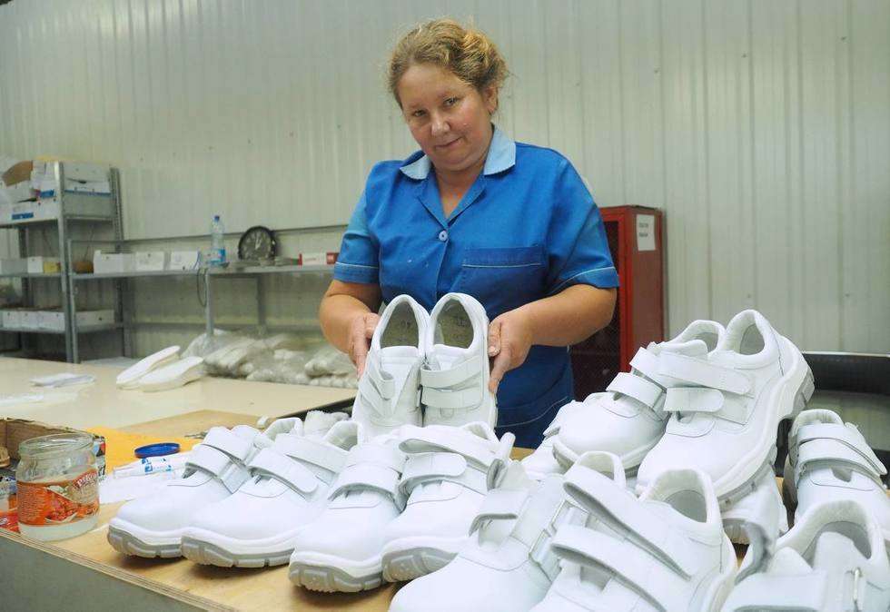  Specjalna Strefa Ekonomiczna: otwarcie fabryki obuwia Protektor SA (zdjęcie 4) - Autor: Maciej Kaczanowski