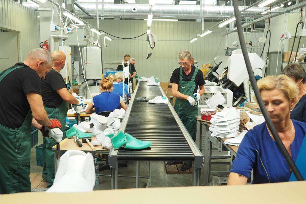  Specjalna Strefa Ekonomiczna: otwarcie fabryki obuwia Protektor SA (zdjęcie 8) - Autor: Maciej Kaczanowski