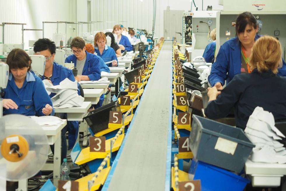  Specjalna Strefa Ekonomiczna: otwarcie fabryki obuwia Protektor SA (zdjęcie 12) - Autor: Maciej Kaczanowski