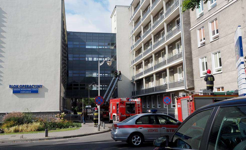  Pożar w szpitalu przy ul. Jaczewskiego (zdjęcie 14) - Autor: Dorota Awiorko