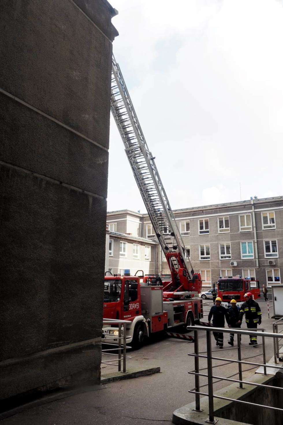  Pożar w szpitalu przy ul. Jaczewskiego (zdjęcie 8) - Autor: Dorota Awiorko