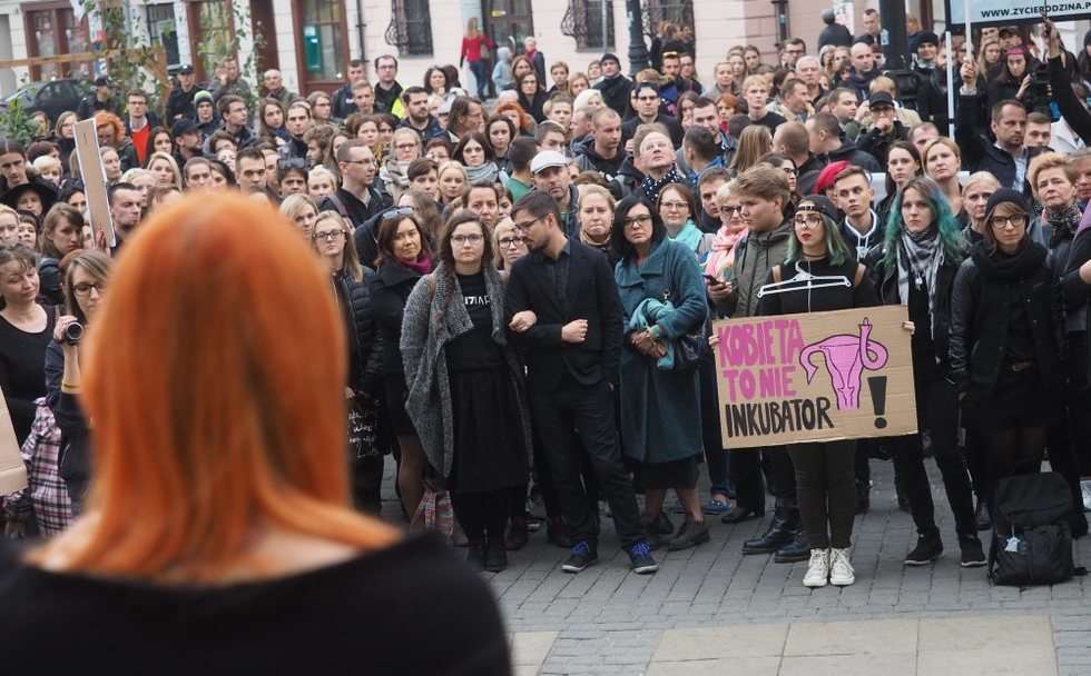  Czarny protest w Lublinie (zdjęcie 22) - Autor: Wojciech Nieśpiałowski