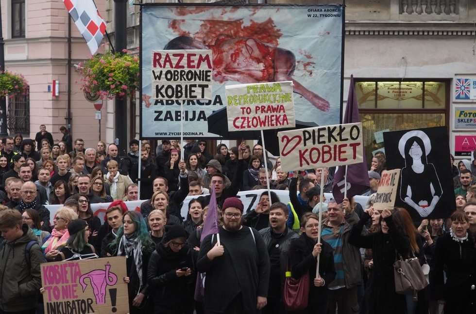  Czarny protest w Lublinie (zdjęcie 19) - Autor: Wojciech Nieśpiałowski
