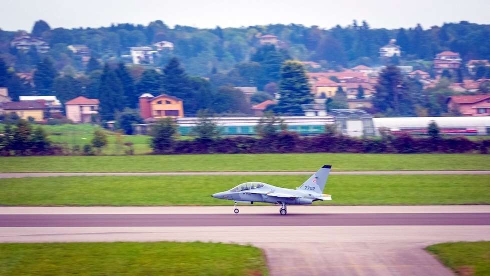  Testy samolotów master we Włoszech (zdjęcie 10) - Autor: Leonardo