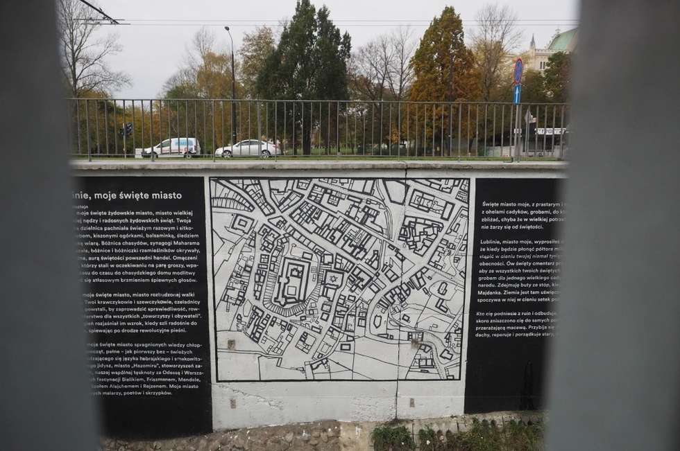  Lublin: Mural z przedwojennych zdjęć powstaje koło Tarasów Zamkowych  (zdjęcie 8) - Autor: Wojciech Nieśpiałowski