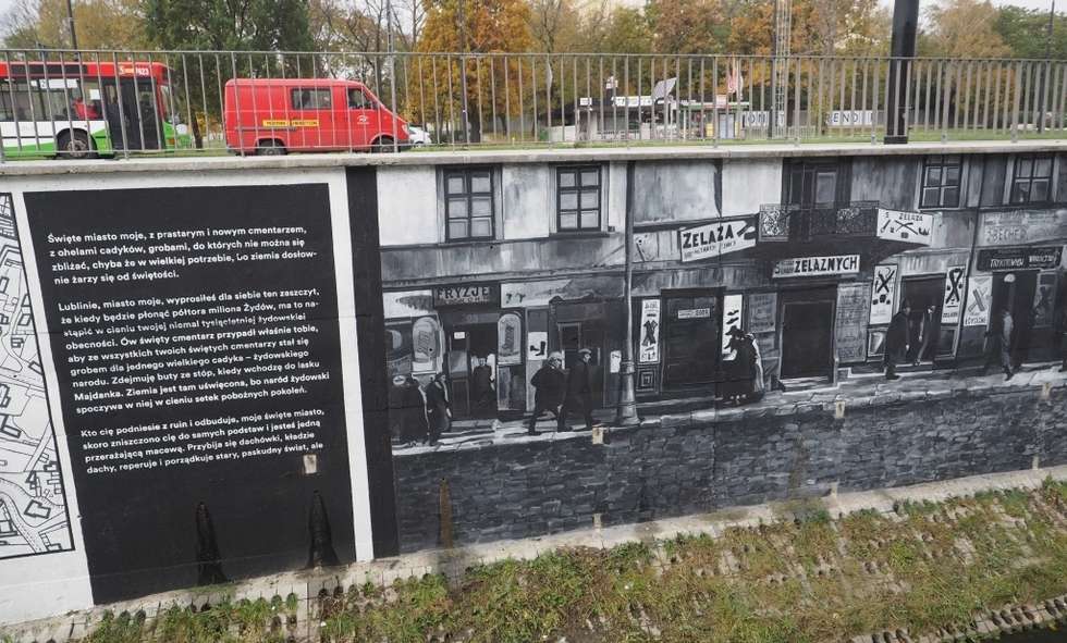  Lublin: Mural z przedwojennych zdjęć powstaje koło Tarasów Zamkowych  (zdjęcie 6) - Autor: Wojciech Nieśpiałowski