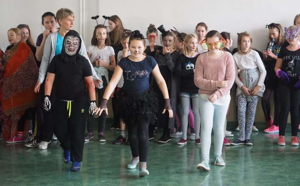  Halloween w Szkole Podstawowej nr 43 w Lublinie (zdjęcie 8) - Autor: Wojciech Nieśpiałowski