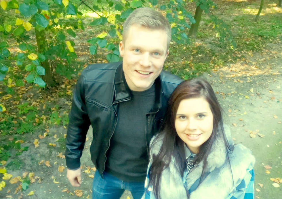  <p>10. Anita Gziut i Rafał Rybak</p>
<p>Są razem od ponad 2 lat. Mieszkają w Lubartowie. Termin ślubu to 16 września 2017 r. &nbsp;</p>
<p>SMS o treści SLUB.10 pod nr 7248</p>