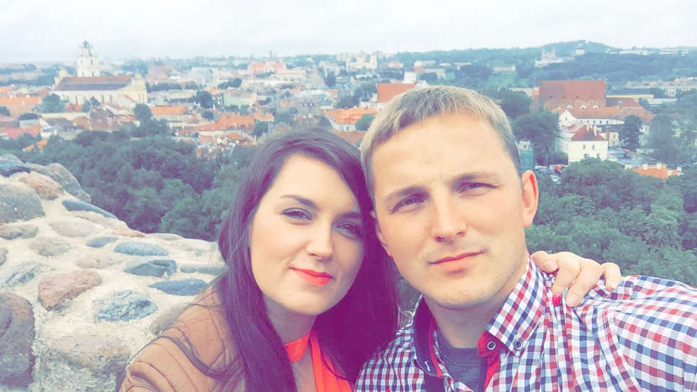  <p>16. Anna Wiejak i Krzysztof Grądziel</p>
<p>Poznali się 9 lat temu w Puławach. Ślub planują wziąć 12 sierpnia 2017 r.&nbsp;</p>
<p>SMS o treści SLUB.16 pod nr 7248</p>
